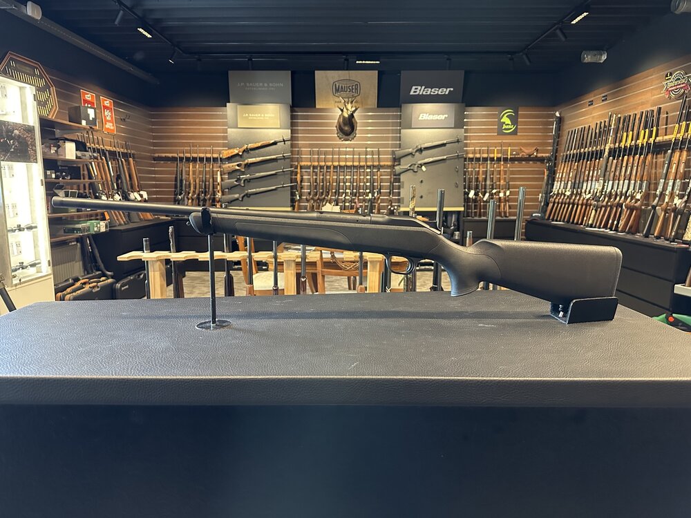 Blaser R8 Black edition .30-06