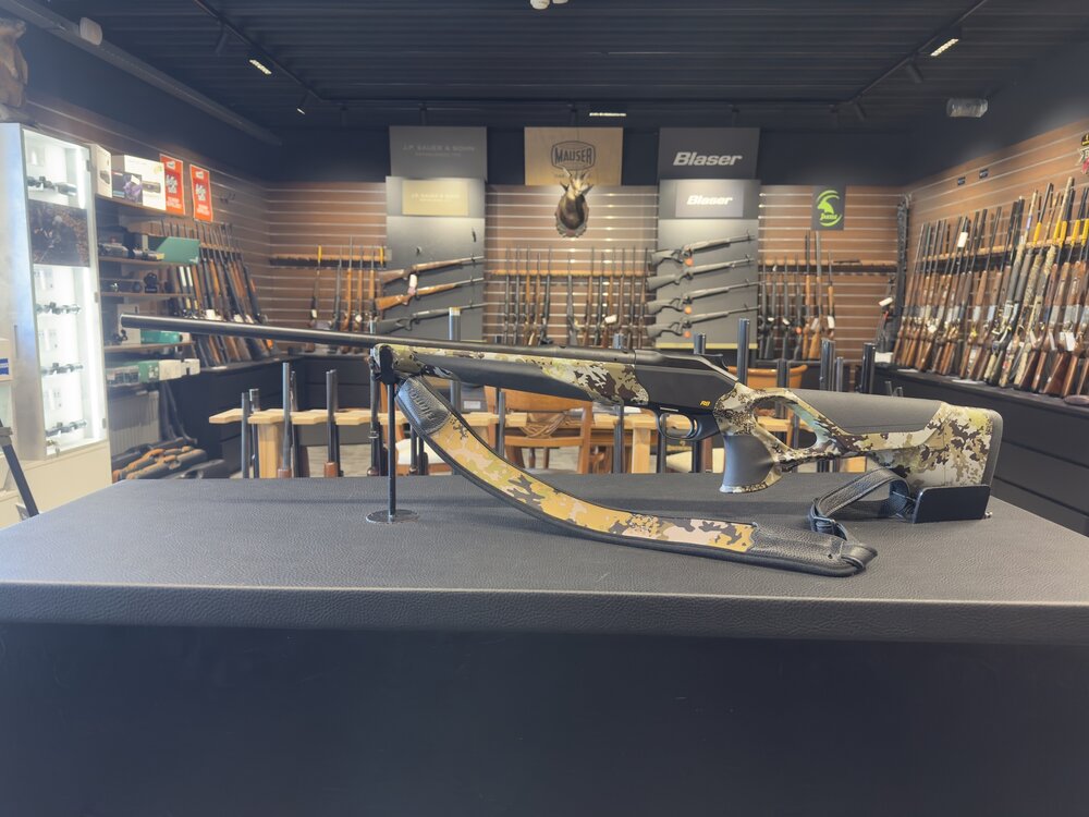 Blaser R8 Camo .30-06 DEMO