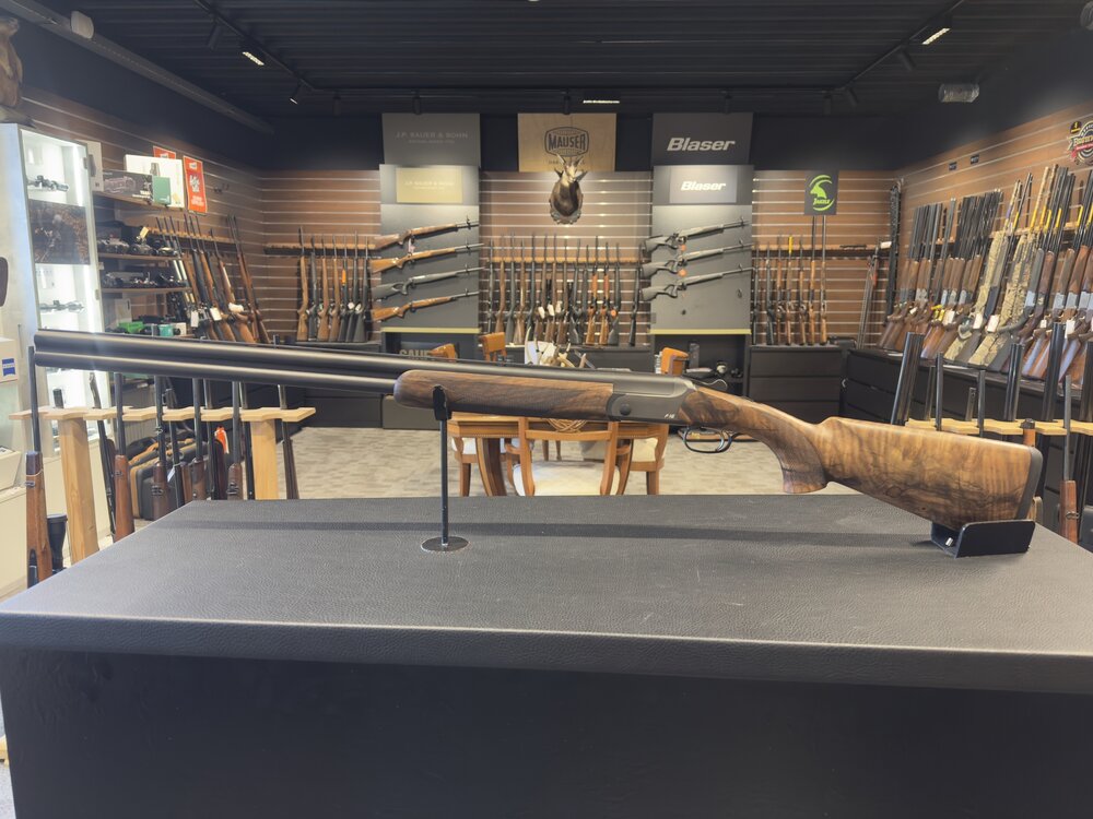 Blaser F16 Houtgrade 6 .12/76cm